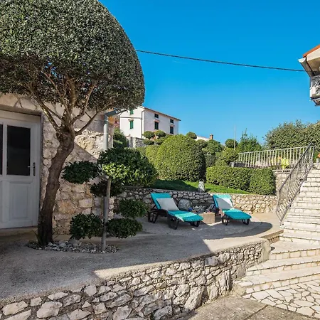 1 Bedroom Pet Friendly In *