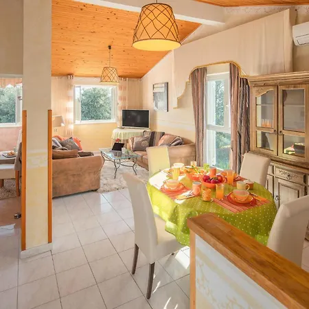 1 Bedroom Pet Friendly In * Ravni